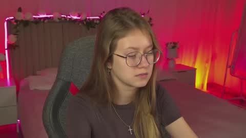 Snapshot of evemundie chatting on 11.12.25 Eve online show from 11.12.25