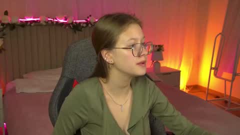 Snapshot of evemundie chatting on 11.17.25 Eve online show from 11.17.25