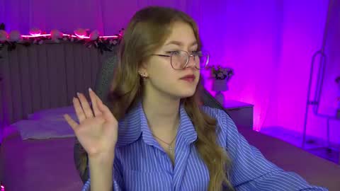 Snapshot of evemundie chatting on 11.28.25 Eve online show from 11.28.25