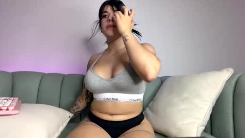 Snapshot of even_scoty chatting on 11.10.25 even_scoty online show from 11.10.25