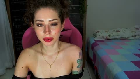 Snapshot of eveonly chatting on 12.18.24 eveonly online show from 12.18.24