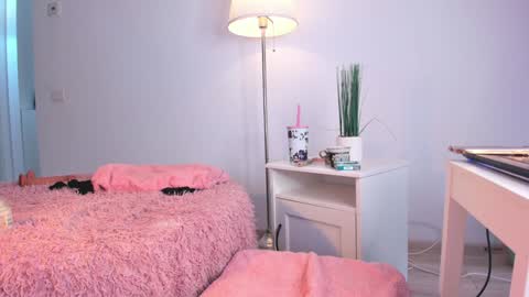 Snapshot of eves_bodyxxx chatting on 12.23.24 Sensation Body online show from 12.23.24