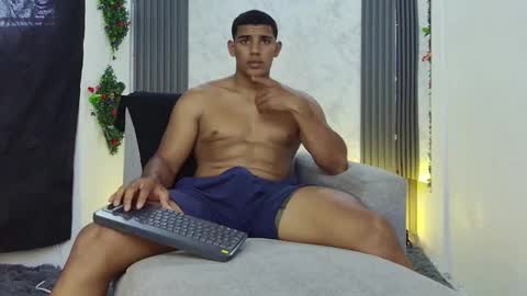 Snapshot of evessinn chatting on 10.02.25 luis online show from 10.02.25