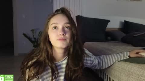 evi_woow online show from 11.11.25