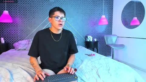 Evie  Denm online show from 02.20.26