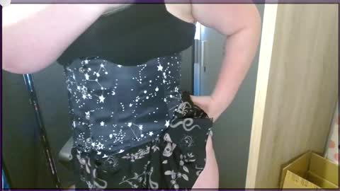 Snapshot of eviebug chatting on 09.15.25 Eviebug - eviebuglil Onlyfans for VIPs online show from 09.15.25