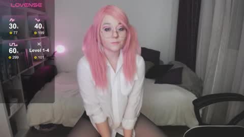 Snapshot of eviecuster chatting on 12.20.25 Im gonna be on in 2 hours online show from 12.20.25