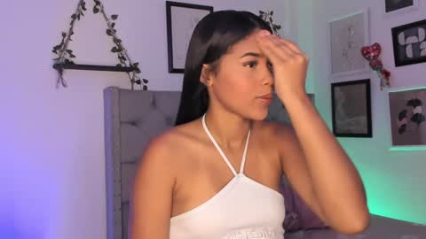 Ivi Alejandra  online show from 01.15.25