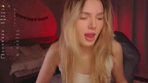 Evelyn online show from 11.16.25