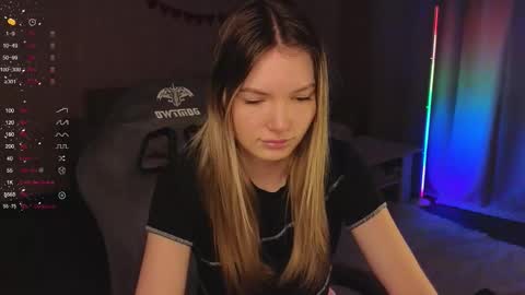 Evelyn online show from 12.04.25