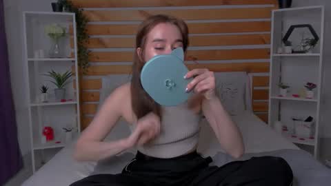 Snapshot of evisdailyy chatting on 02.05.26 Evis online show from 02.05.26