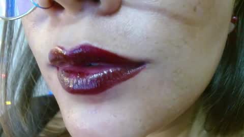 Snapshot of evolethmontenegros chatting on 03.31.26 Evoleth online show from 03.31.26