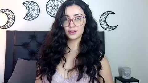 Evolet online show from 11.15.25