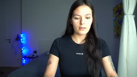 ewelynscott online show from 12.03.25