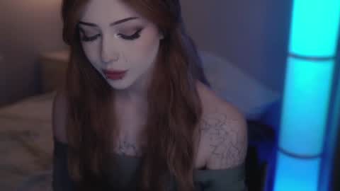Snapshot of ex_angel chatting on 01.24.25 Alyson online show from 01.24.25