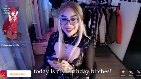 Snapshot of exodiakinky chatting on 02.13.26 Goddess Exodia please help me reach 100 thumbs up online show from 02.13.26