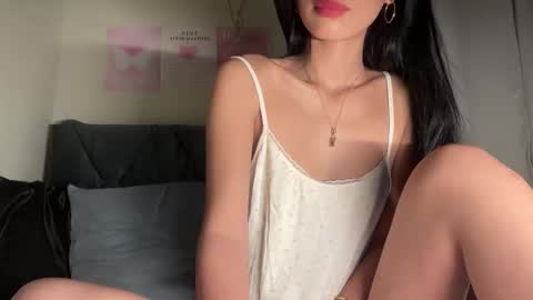 Snapshot of exoo_exoo_07 chatting on 11.18.25 Angela online show from 11.18.25