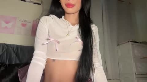 Snapshot of exoo_exoo_07 chatting on 11.25.25 Angela online show from 11.25.25