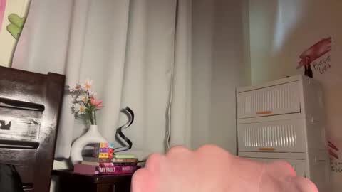 Snapshot of exoo_exoo_07 chatting on 12.14.25 Angela online show from 12.14.25