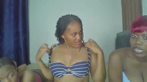 Snapshot of exotic_cutiee chatting on 04.18.26 exotic_cutiee online show from 04.18.26