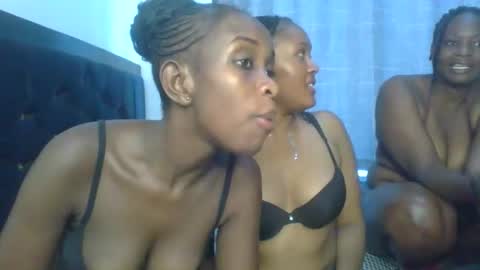 Snapshot of exotic_cutiee chatting on 04.19.26 exotic_cutiee online show from 04.19.26