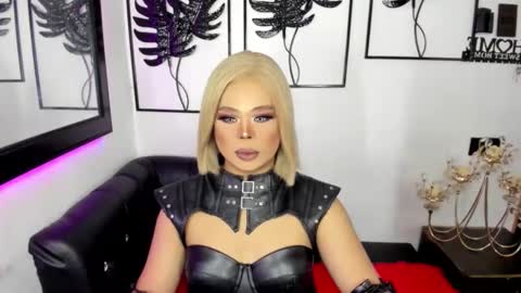 Snapshot of exotic_lindsay chatting on 05.25.26 Lindsay online show from 05.25.26