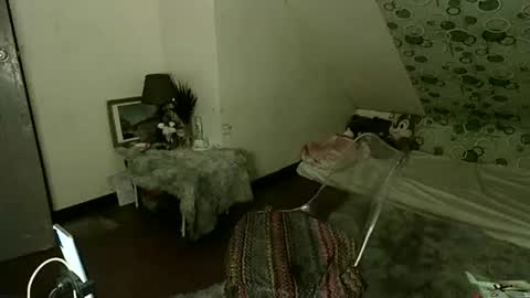 Snapshot of exoticapril01 chatting on 12.21.25 exoticapril01 online show from 12.21.25