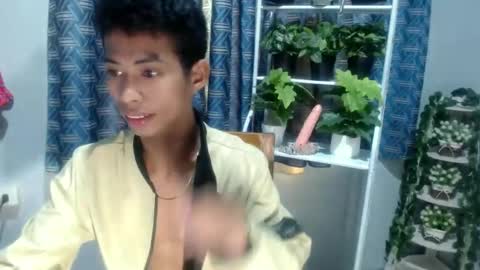 Snapshot of exotictransx chatting on 12.16.25 richard online show from 12.16.25