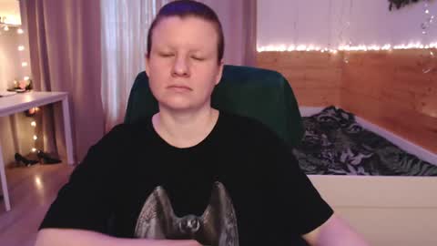 Crystal online show from 04.28.26