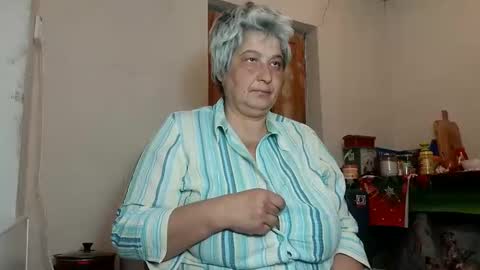 Snapshot of exquisitemature chatting on 02.01.25 ExquisiteMature online show from 02.01.25