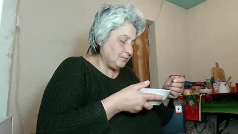 Snapshot of exquisitemature chatting on 02.09.25 ExquisiteMature online show from 02.09.25