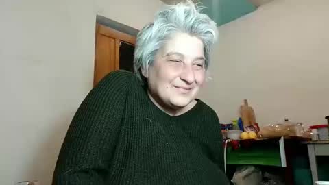 Snapshot of exquisitemature chatting on 02.12.25 ExquisiteMature online show from 02.12.25