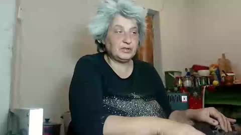 Snapshot of exquisitemature chatting on 03.10.25 ExquisiteMature online show from 03.10.25