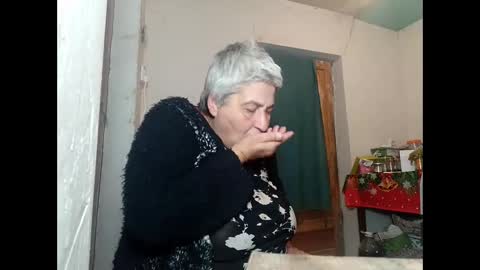 Snapshot of exquisitemature chatting on 10.11.25 ExquisiteMature online show from 10.11.25