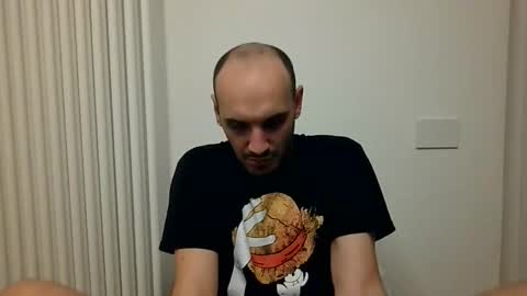 Snapshot of extr0 chatting on 12.16.25 Extro online show from 12.16.25