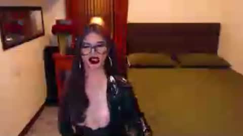 extremelydom online show from 06.11.26