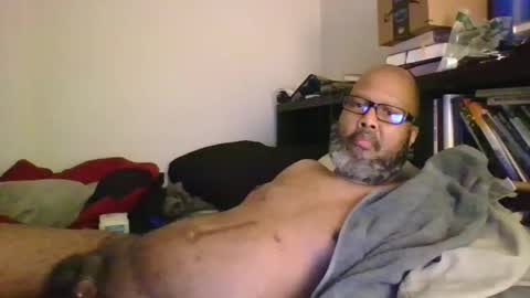 eyequee0007 online show from 10.28.25