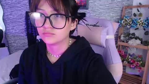 Snapshot of eyesmoon7710 chatting on 06.15.26 eyes moon online show from 06.15.26