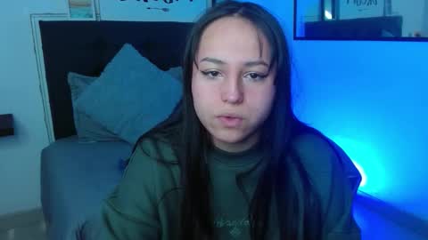 eymmy_24 online show from 09.12.25