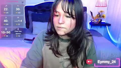 eymmy_24 online show from 10.21.25