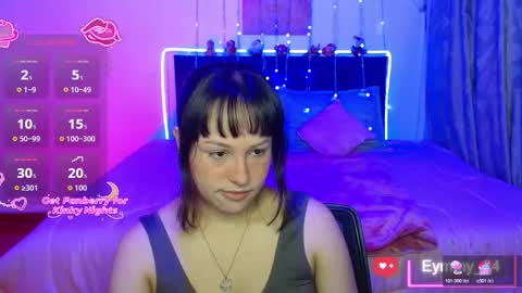 eymmy_24 online show from 11.25.25