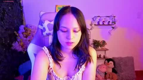 eymmy_24 online show from 02.19.26