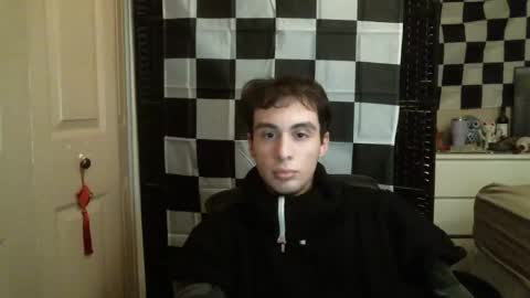 Ezra Naamah online show from 01.22.25