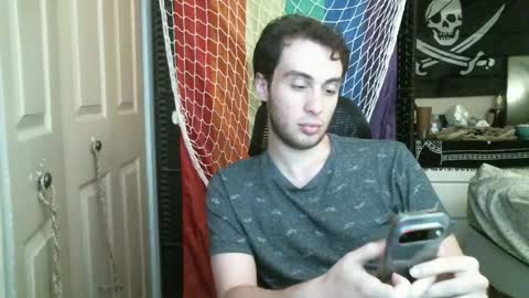Ezra Naamah online show from 05.12.26