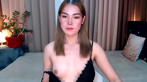 UR SWEET EZRA online show from 12.09.24