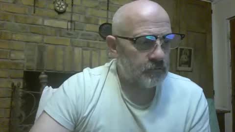 Snapshot of f1zzeek chatting on 01.09.26 f1zzeek online show from 01.09.26