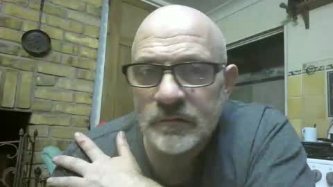 Snapshot of f1zzeek chatting on 01.13.26 f1zzeek online show from 01.13.26