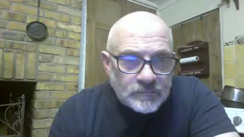 Snapshot of f1zzeek chatting on 01.18.26 f1zzeek online show from 01.18.26