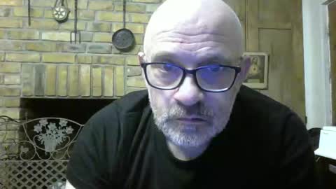 Snapshot of f1zzeek chatting on 02.05.26 f1zzeek online show from 02.05.26