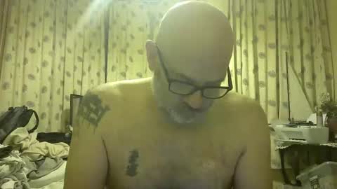 Snapshot of f1zzeek chatting on 02.27.26 f1zzeek online show from 02.27.26